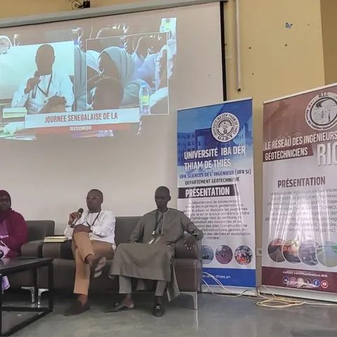 Photo – GEOMAT Ingénierie, Sponsor de la Journée Sénégalaise de la Géotechnique tenue à l’Université Iba Der Thiam de THIES par l’UFR Sciences de l’Ingénieur (UFR SI) et Réseau des Ingénieurs Géotechniciens